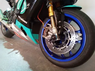 YAMAHA R1 M
