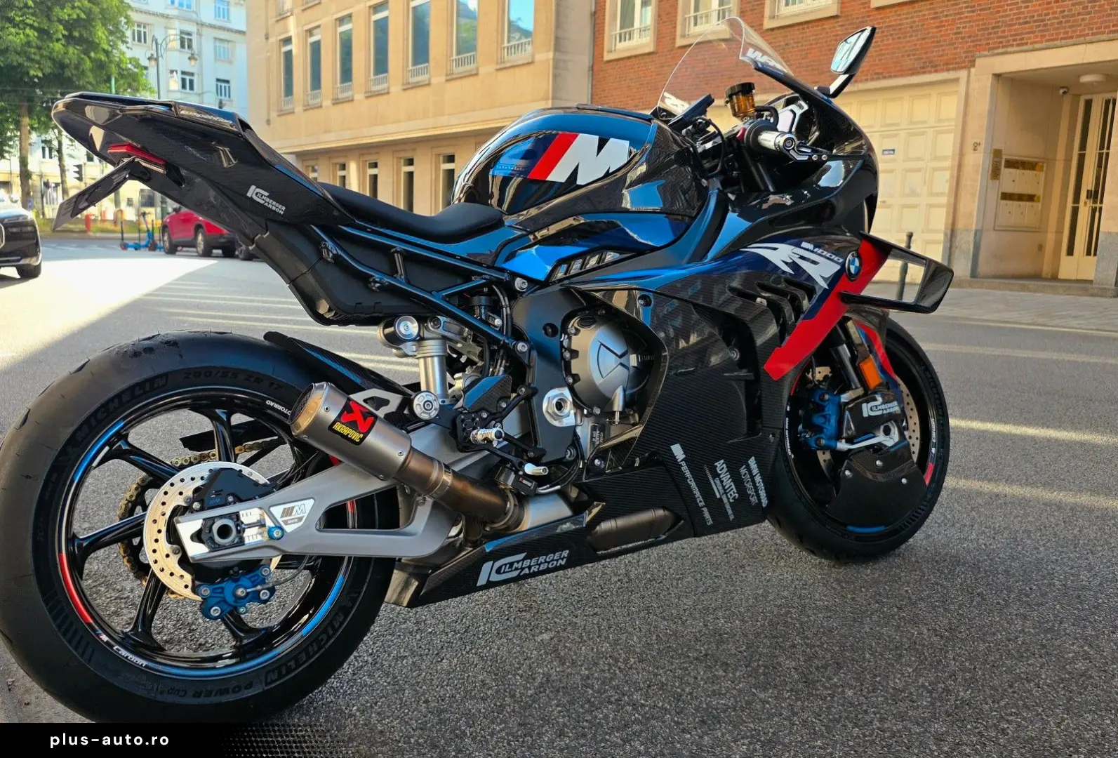 BMW M1000RR