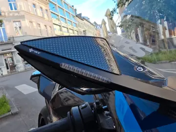 BMW M1000RR