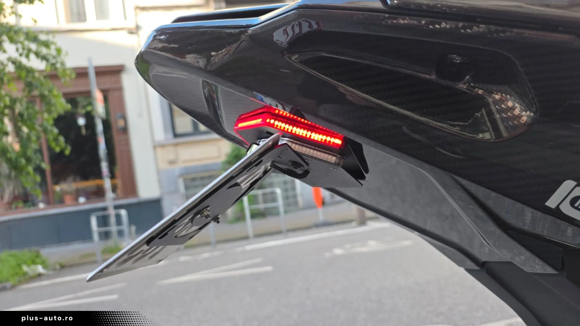 BMW M1000RR