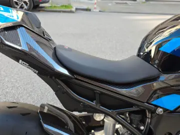 BMW M1000RR