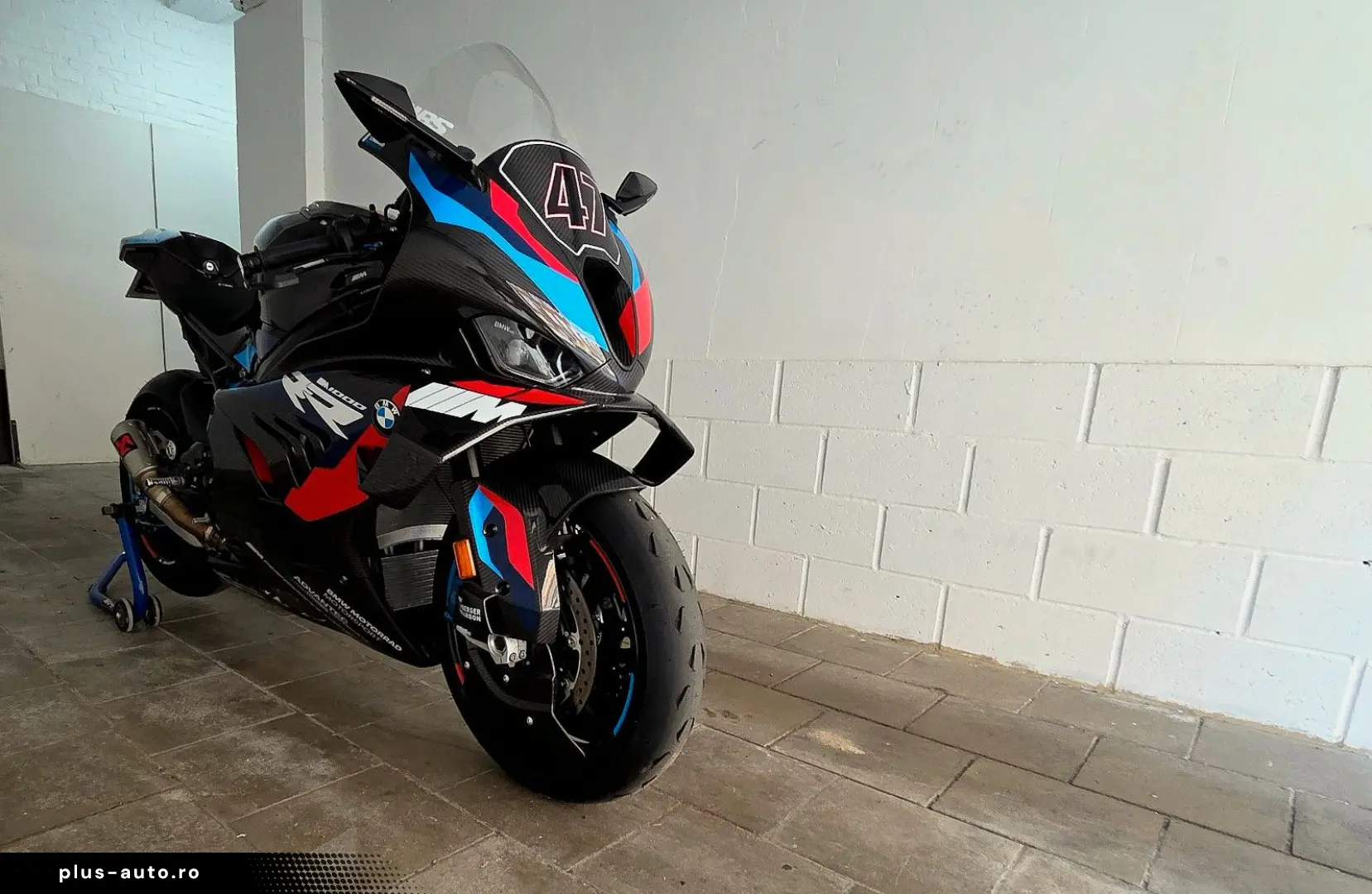 BMW M1000RR
