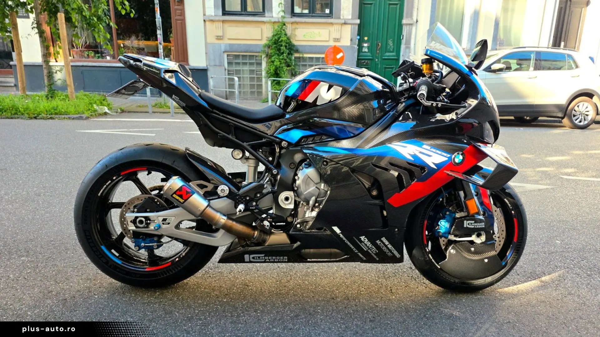 BMW M1000RR