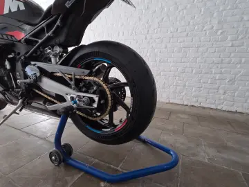 BMW M1000RR