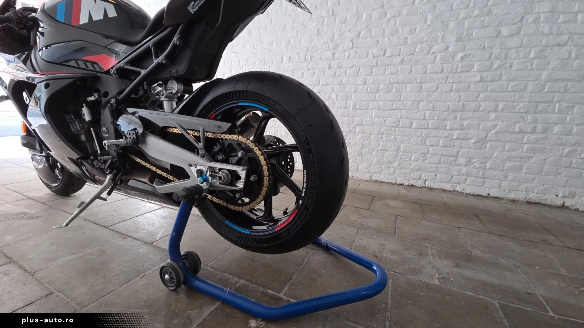 BMW M1000RR