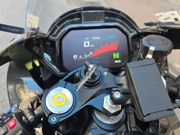 BMW M1000RR