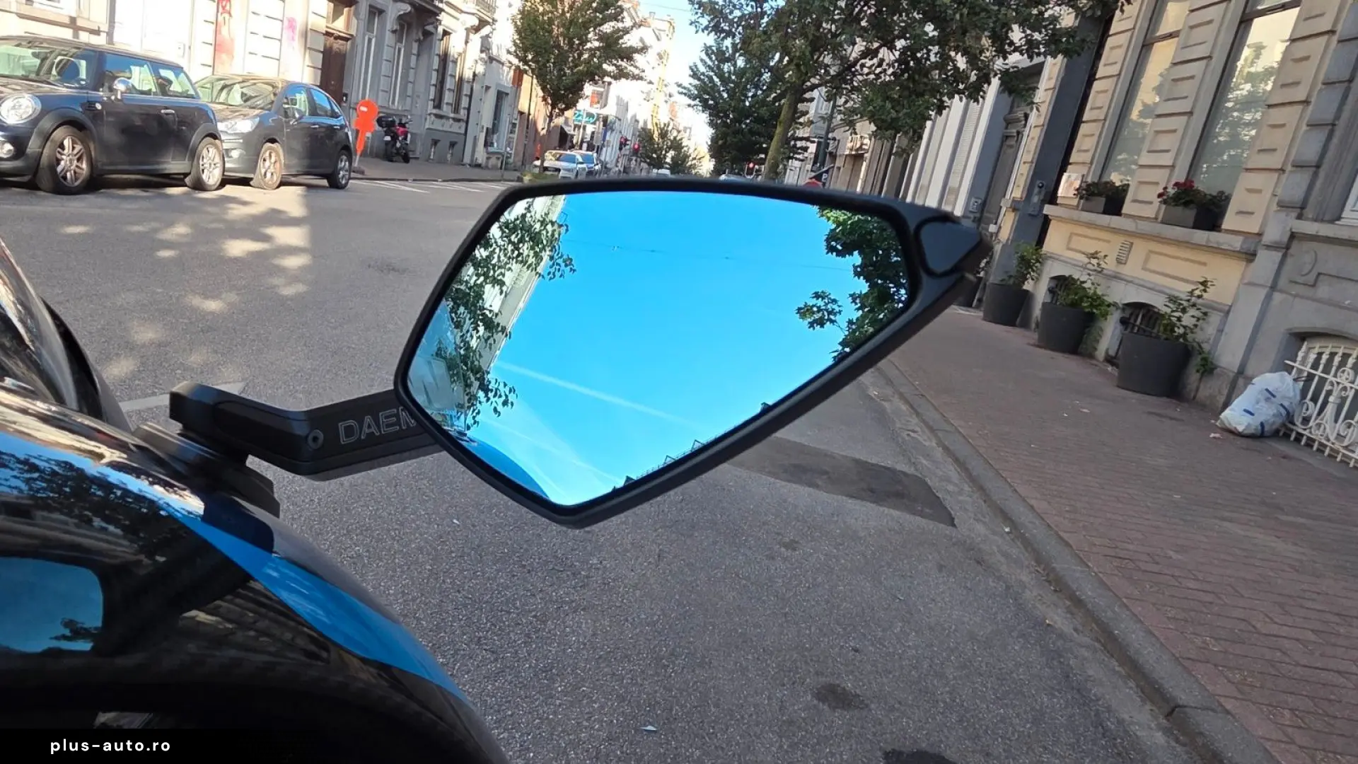 BMW M1000RR