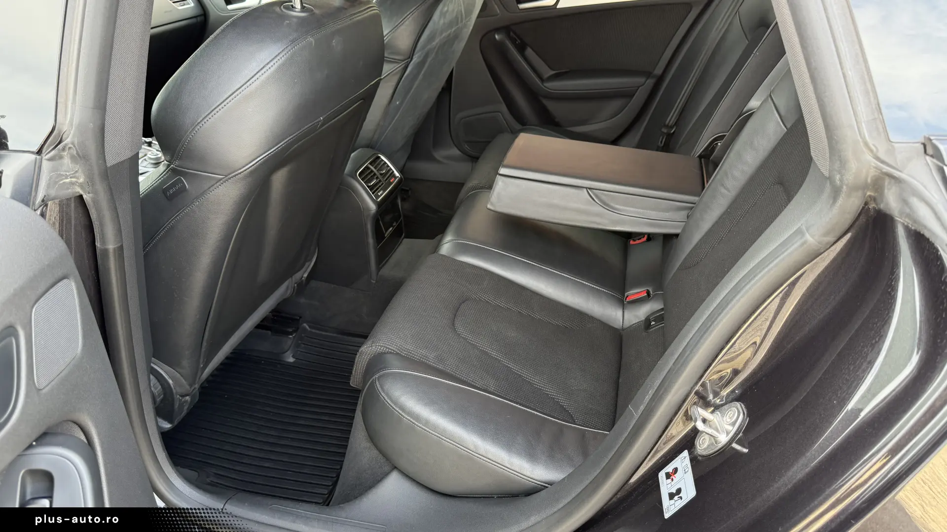S-line  interior-exterior