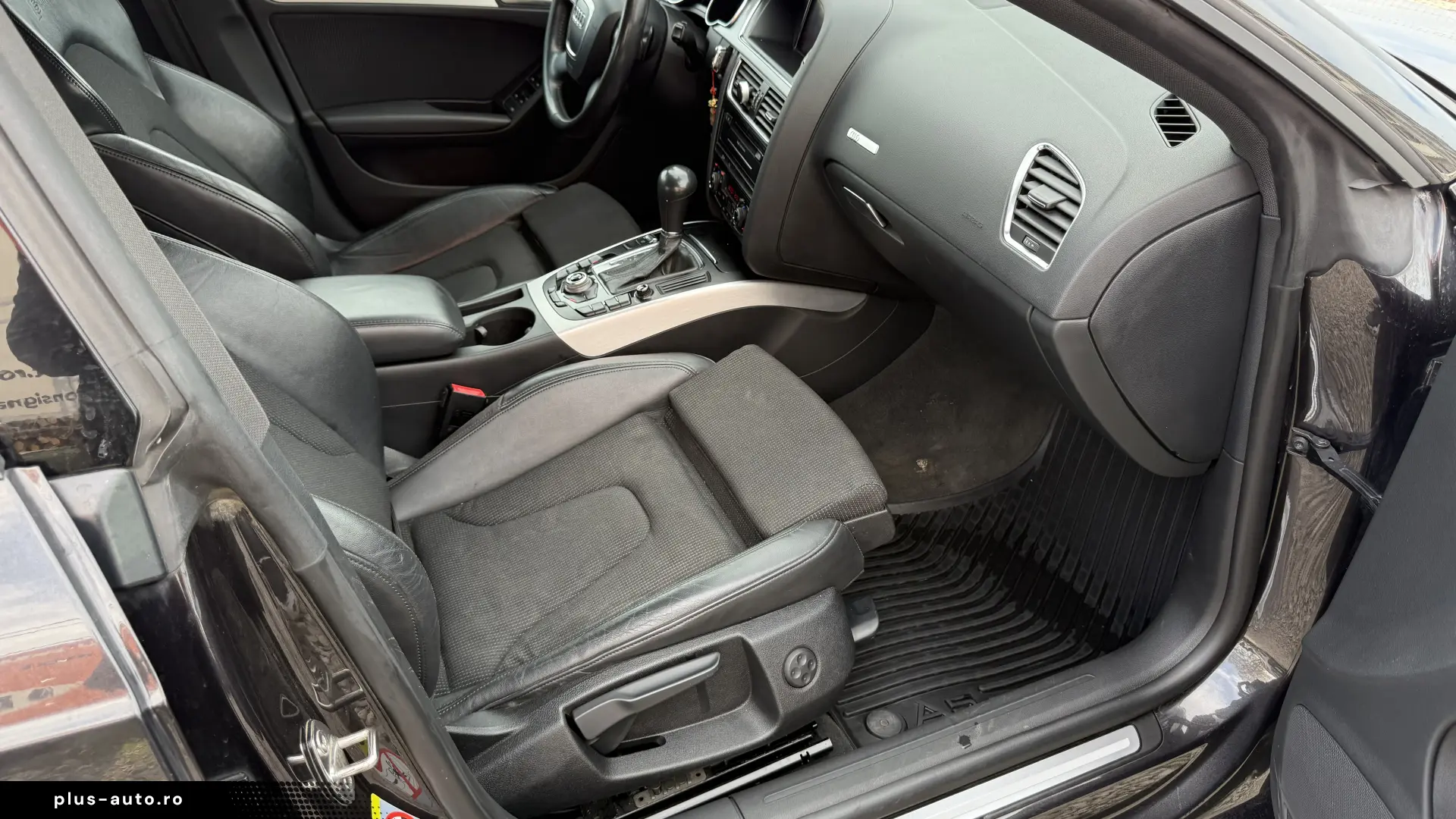 S-line  interior-exterior