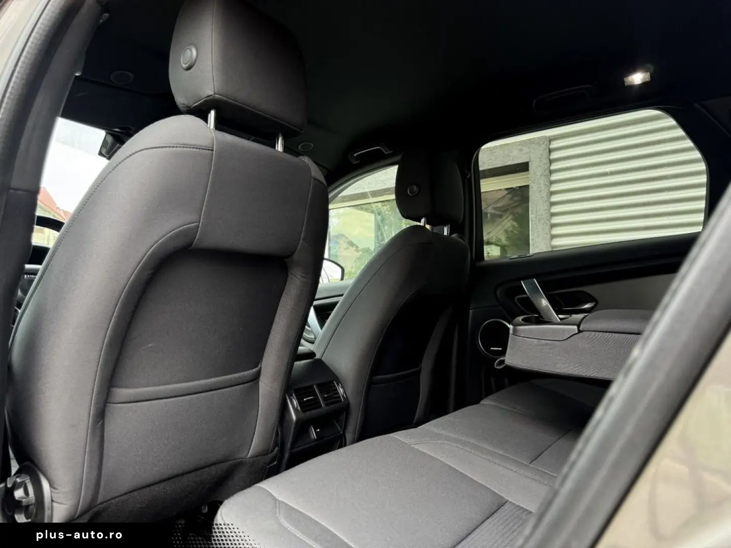 Land-Rover Discovery-Sport