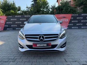 Mercedes-Benz B-180