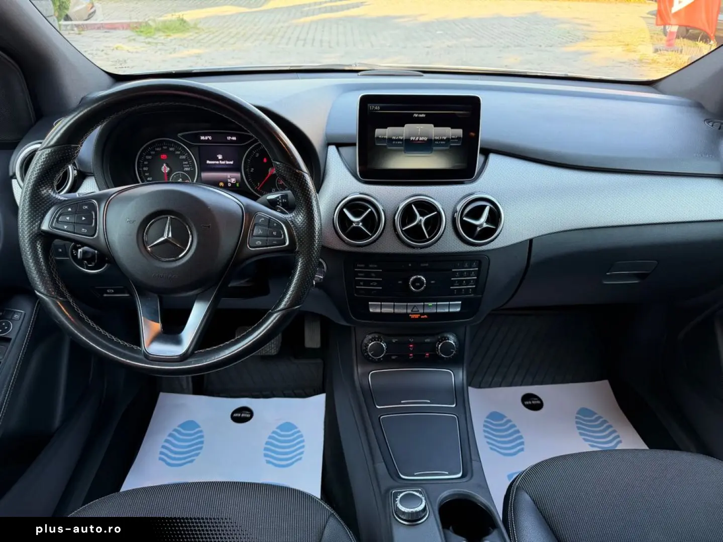 Mercedes-Benz B-180
