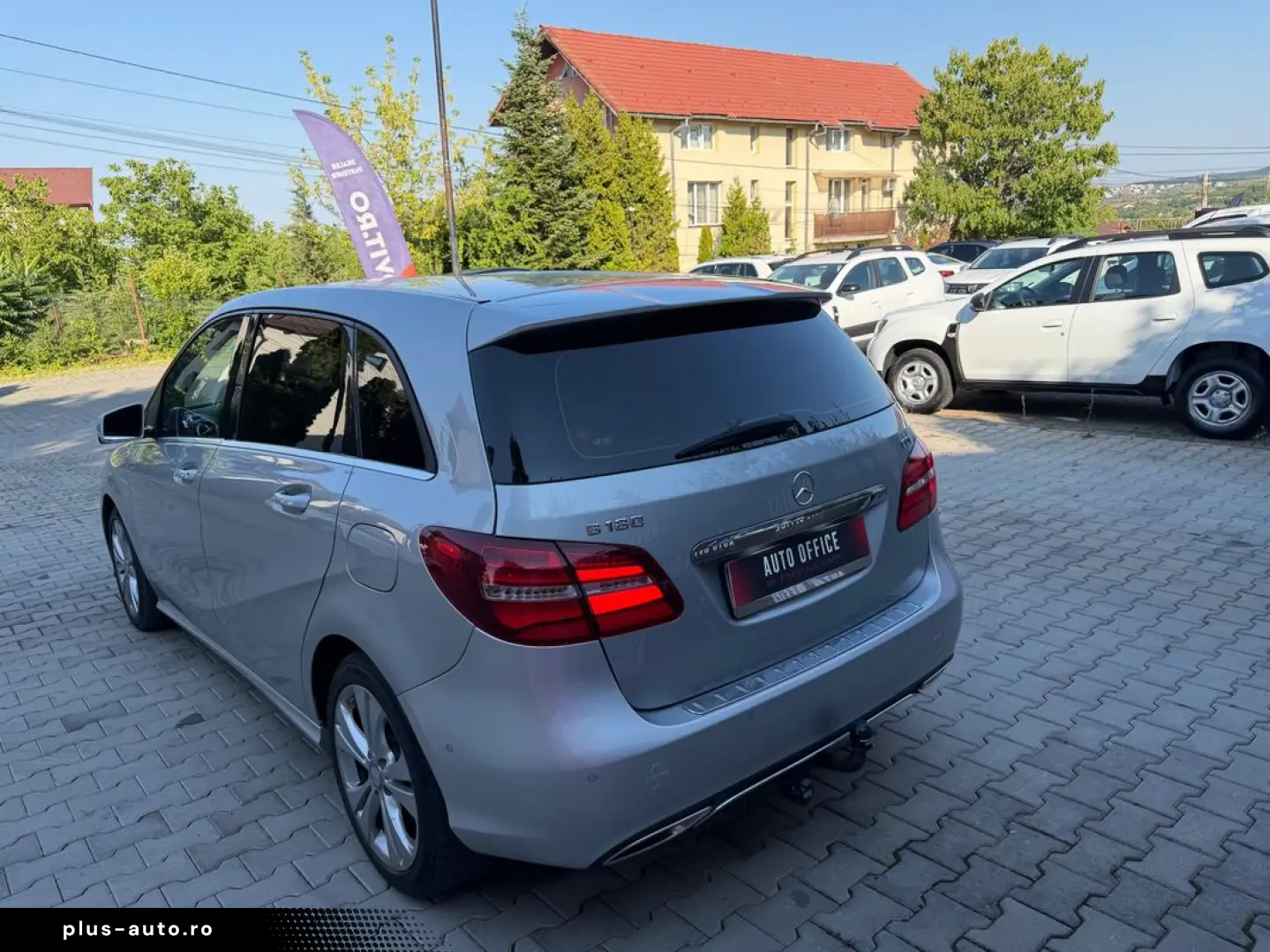 Mercedes-Benz B-180