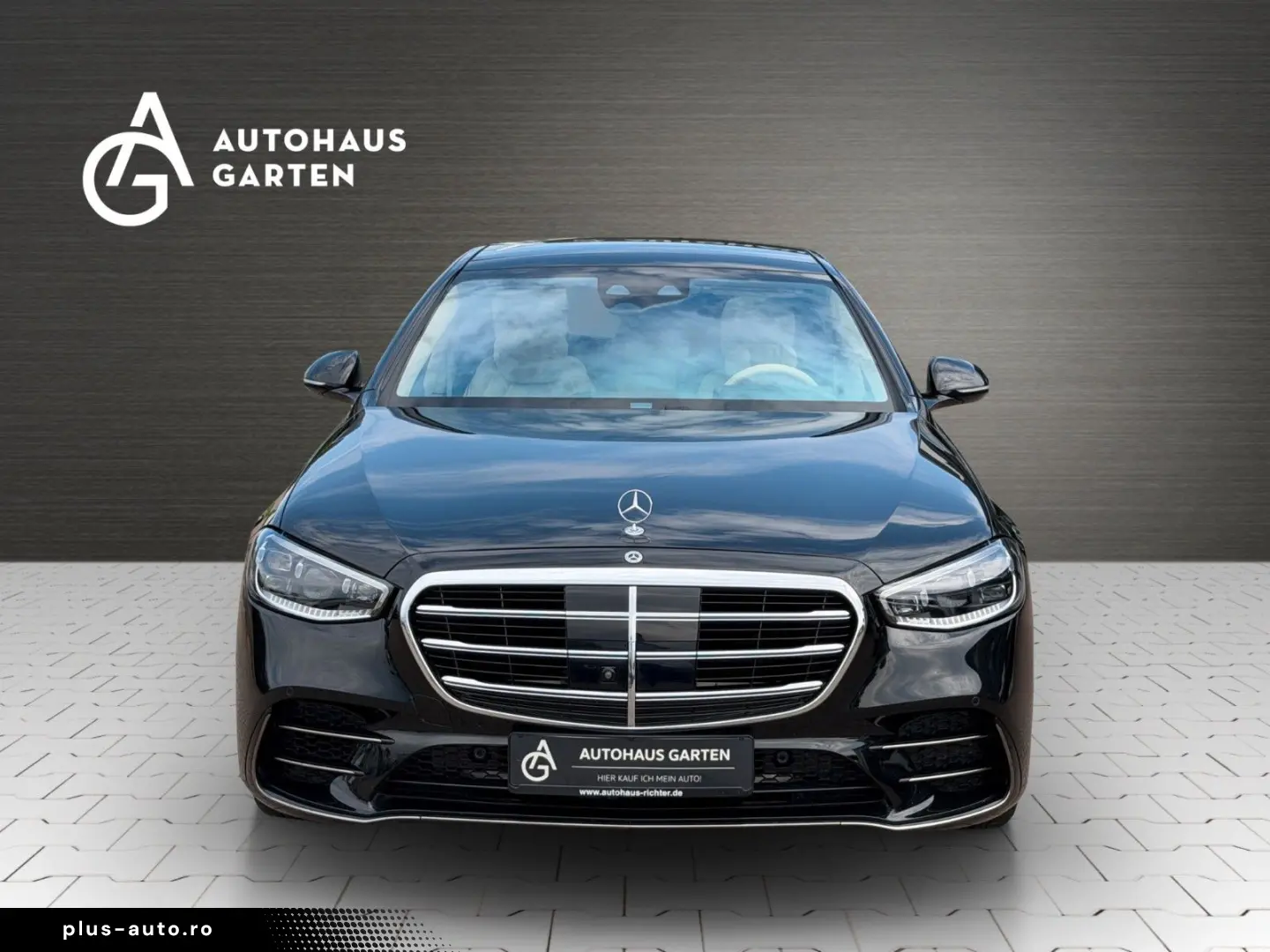 MERCEDES-BENZ S 580 4Matic Lang AMG Night Chauffeur TV-Fond