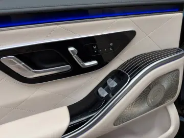 MERCEDES-BENZ S 580 4Matic Lang AMG Night Chauffeur TV-Fond