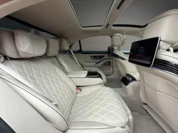 MERCEDES-BENZ S 580 4Matic Lang AMG Night Chauffeur TV-Fond