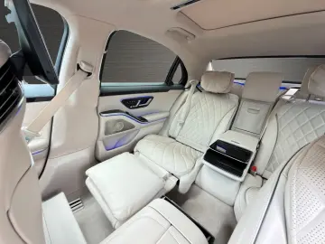 MERCEDES-BENZ S 580 4Matic Lang AMG Night Chauffeur TV-Fond
