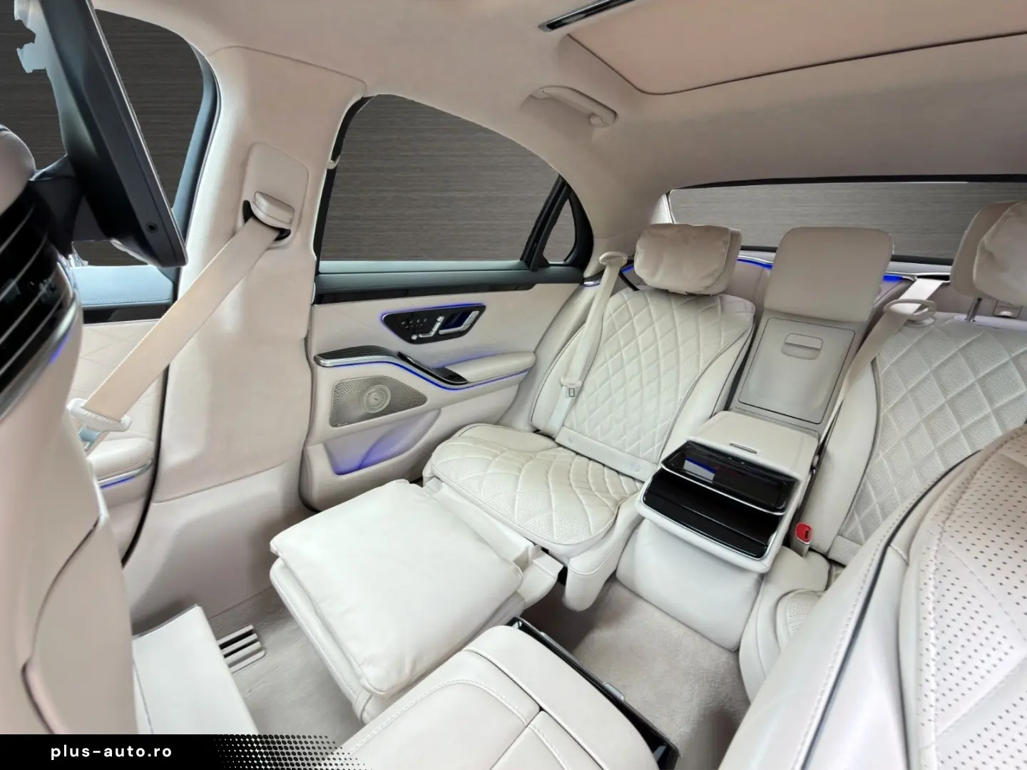 MERCEDES-BENZ S 580 4Matic Lang AMG Night Chauffeur TV-Fond