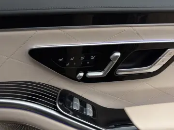 MERCEDES-BENZ S 580 4Matic Lang AMG Night Chauffeur TV-Fond