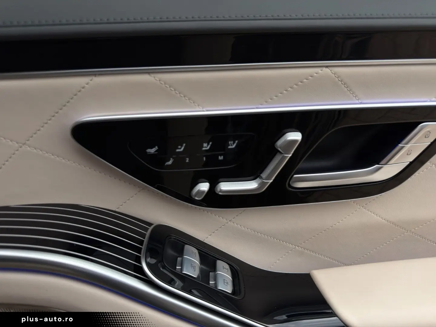 MERCEDES-BENZ S 580 4Matic Lang AMG Night Chauffeur TV-Fond