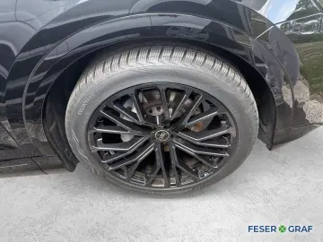 AUDI Q8 SUV