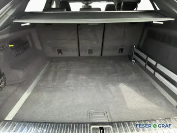 AUDI Q8 SUV