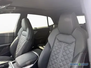 AUDI Q8 SUV