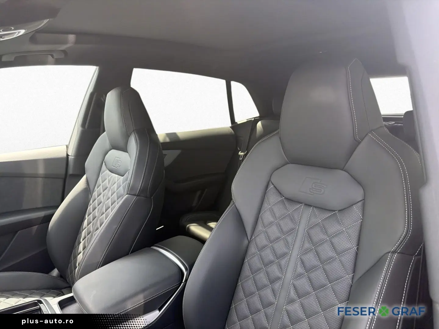 AUDI Q8 SUV