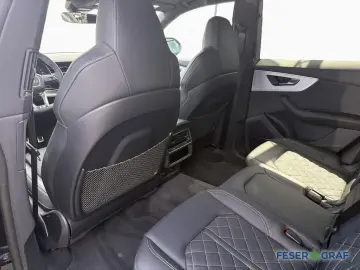 AUDI Q8 SUV