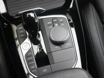 BMW X4 M40d Head-Up   H&K   21  Zoll   360    DAP