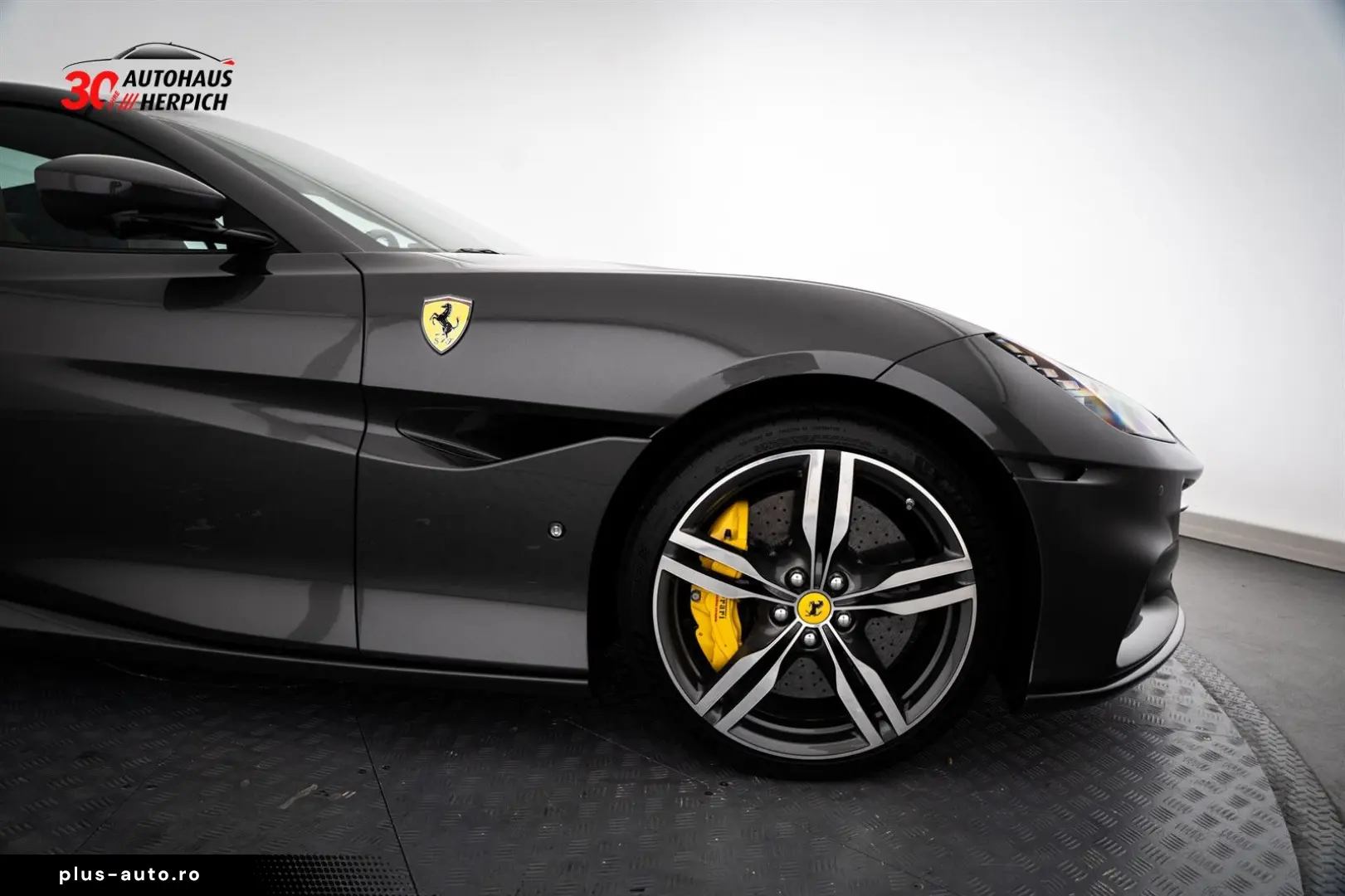 FERRARI Portofino M 20  JBL 360  Carbon Canne di Fucile 