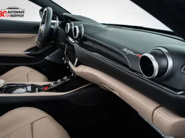 FERRARI Portofino M 20  JBL 360  Carbon Canne di Fucile 