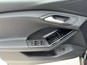 AUDI Q6 e-tron qu Tech  MATRIX Pano 360  ACC PDC  20