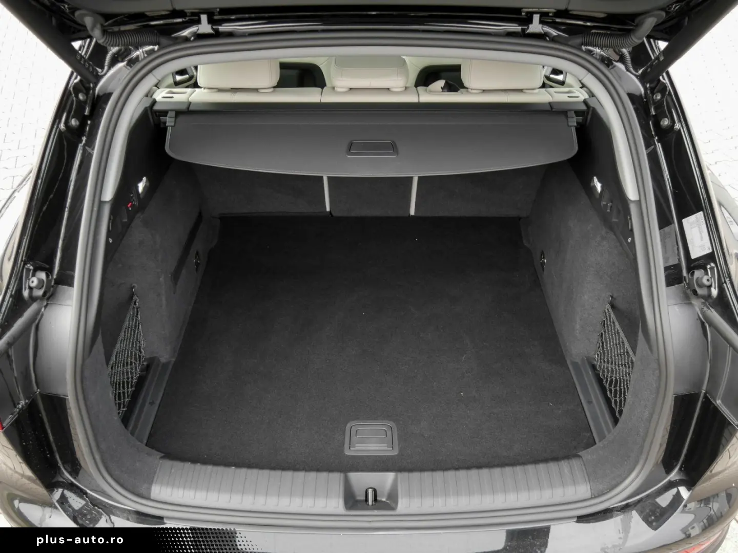 AUDI Q6 e-tron quattro Matrix Navi Pano AHK 20  Luftf