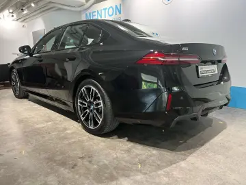 BMW i5 xDrive40 M Sportpaket AHK ad.LED Harman