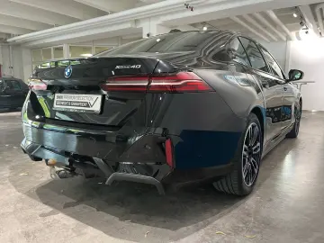BMW i5 xDrive40 M Sportpaket AHK ad.LED Harman