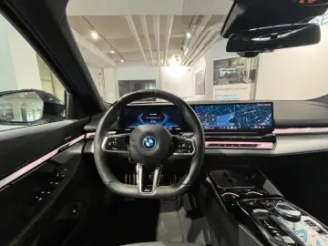 BMW i5 xDrive40 M Sportpaket AHK ad.LED Harman