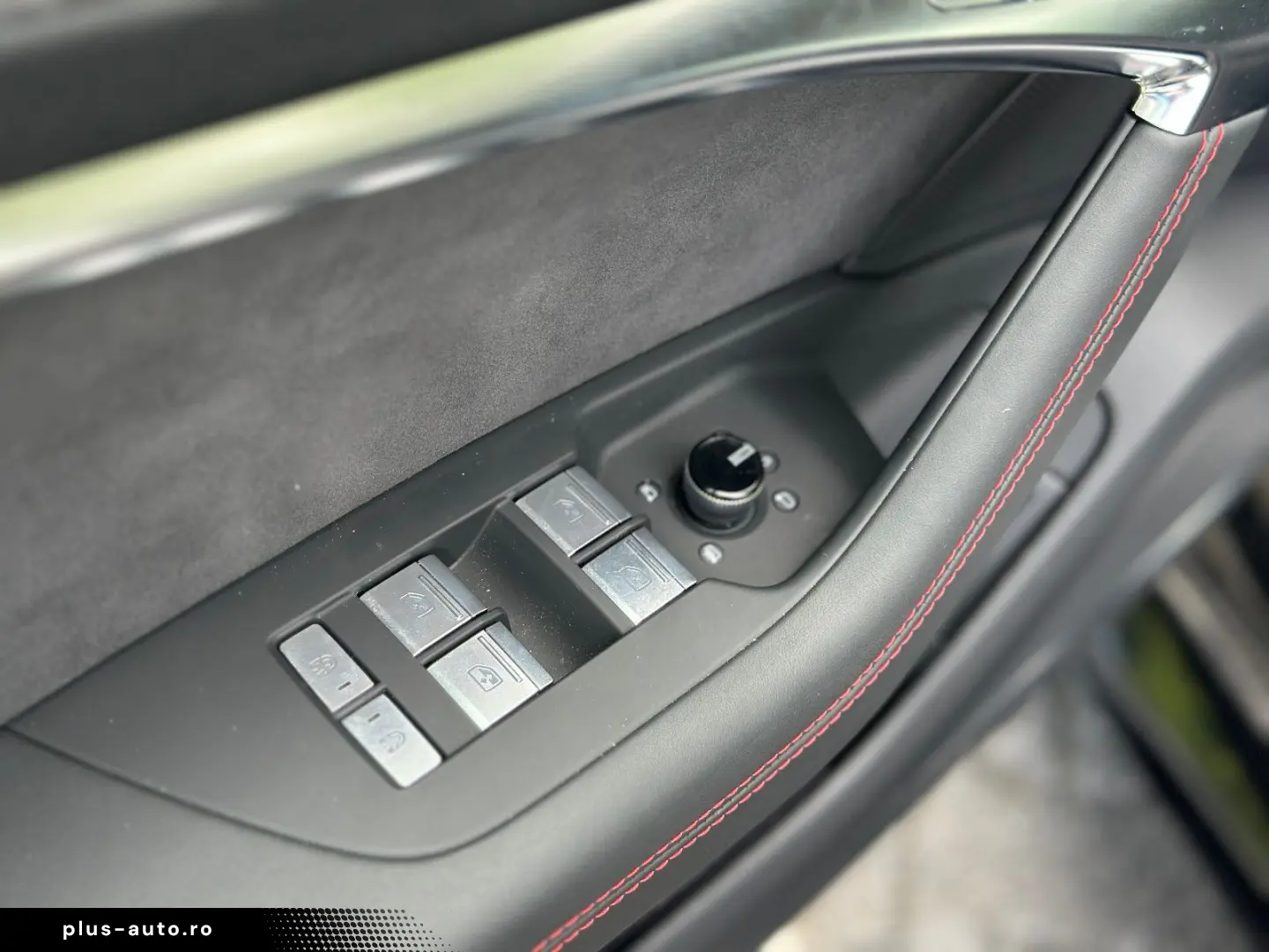 AUDI RS6 Avant BLACK PANO HUD LASER NACHTS 280km h