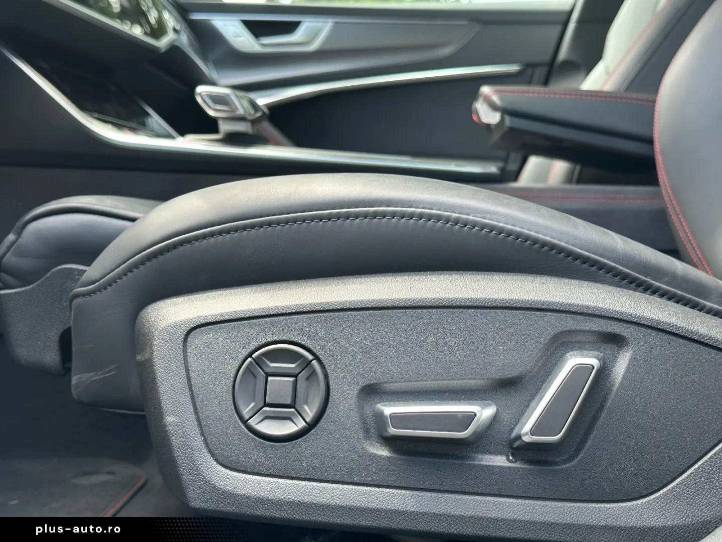 AUDI RS6 Avant BLACK PANO HUD LASER NACHTS 280km h