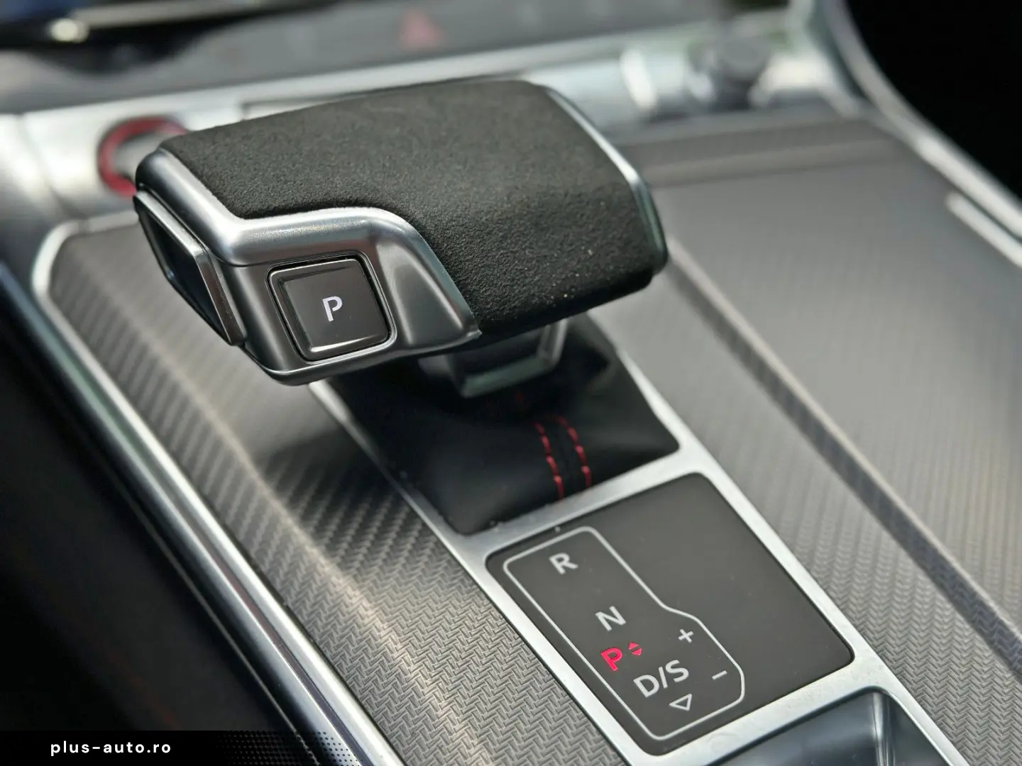 AUDI RS6 Avant BLACK PANO HUD LASER NACHTS 280km h