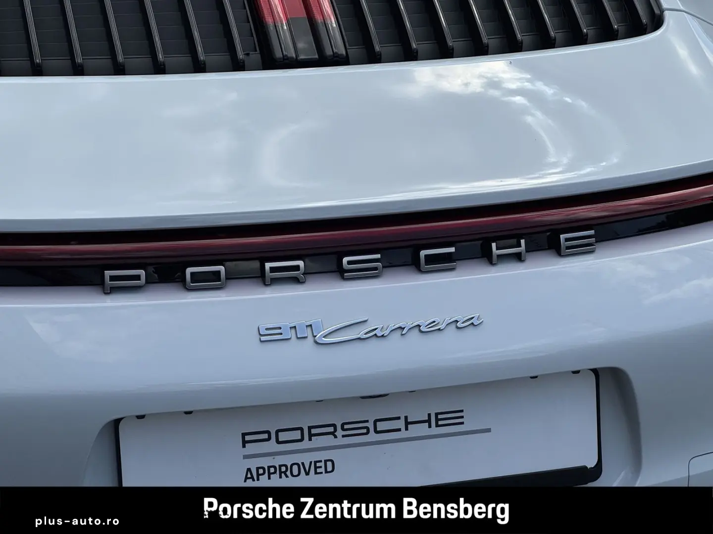 PORSCHE 911 Carrera   Bose   S-Dach   Sport Design Paket