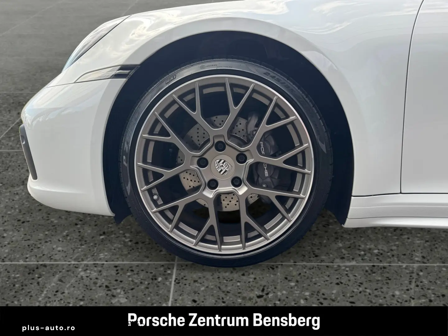 PORSCHE 911 Carrera   Bose   S-Dach   Sport Design Paket