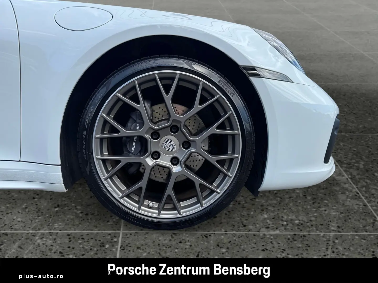 PORSCHE 911 Carrera   Bose   S-Dach   Sport Design Paket