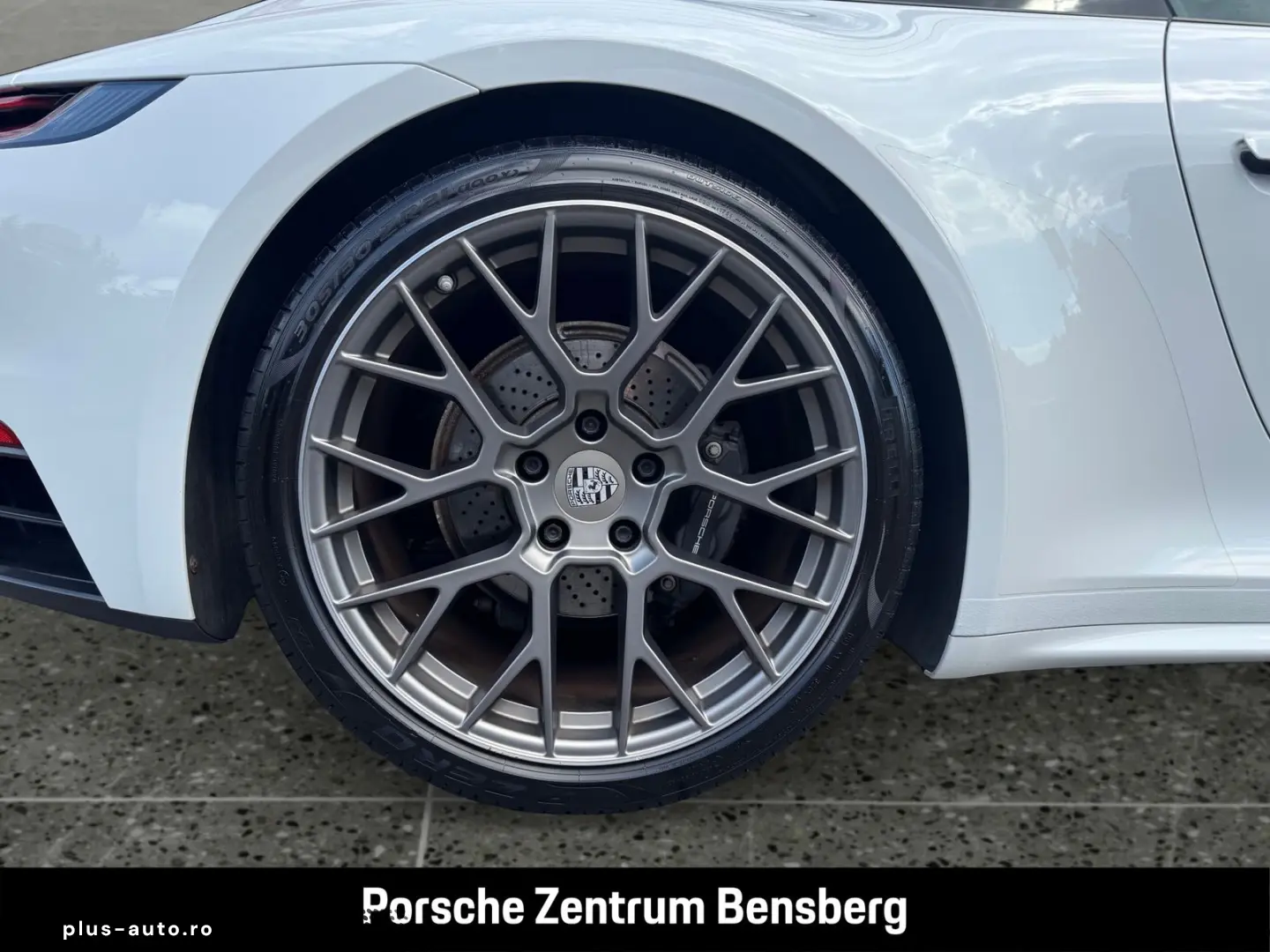 PORSCHE 911 Carrera   Bose   S-Dach   Sport Design Paket