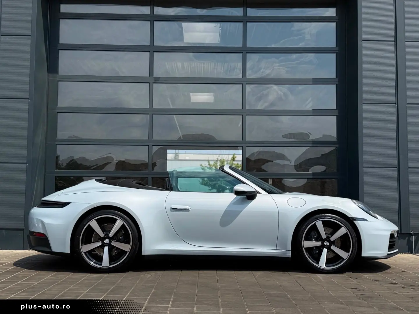 PORSCHE 992.2 Cabrio Chrono ACC Bose Sportabgas Matrix