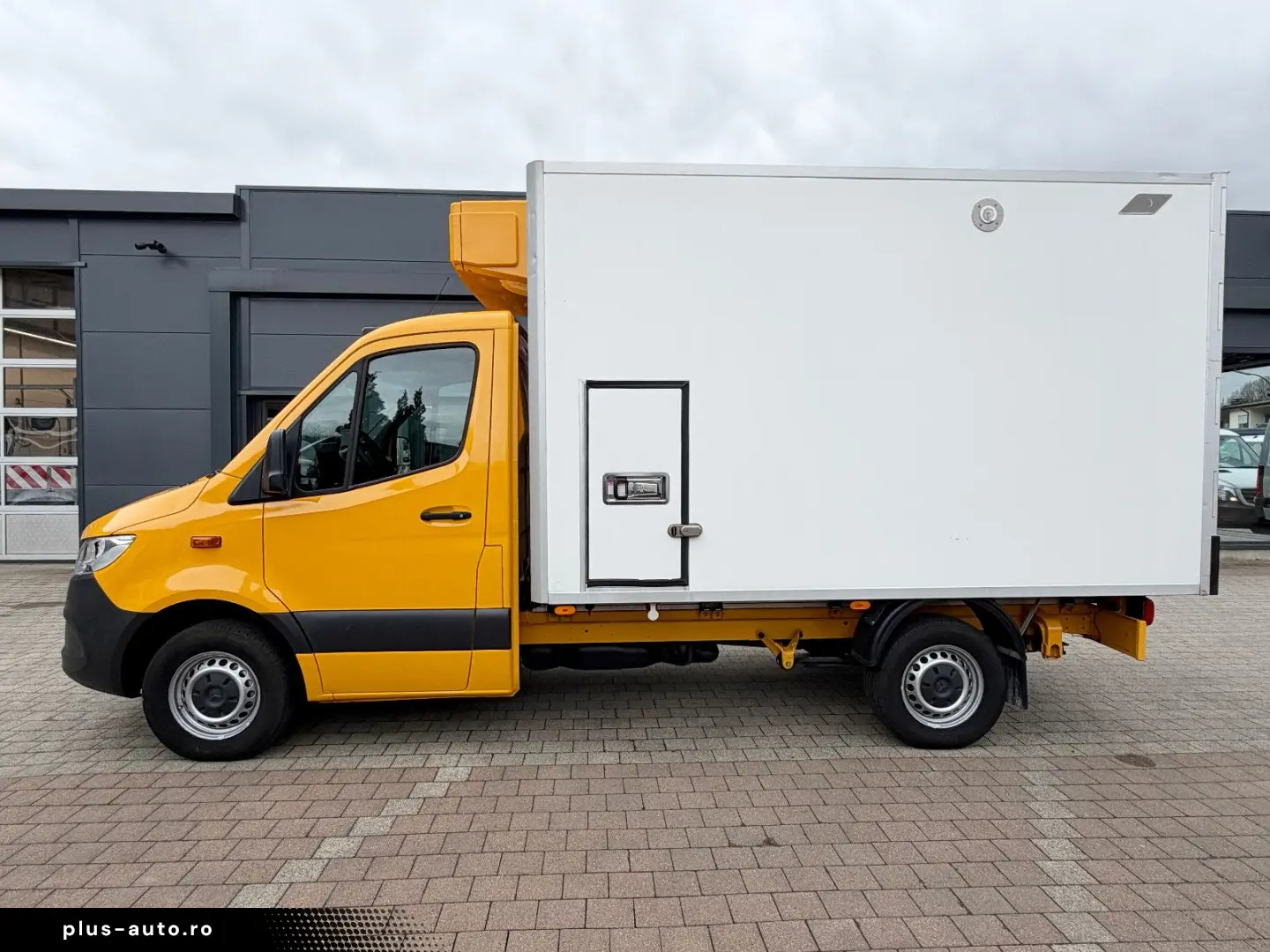 MERCEDES-BENZ Sprinter 311 CDI Kühlkoffer bis -28  C L2 RWD