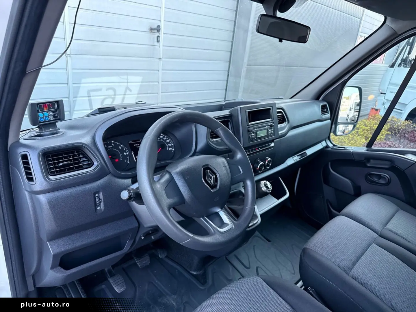 RENAULT Master 145 DCI KÜHLKOFFER -12C 230 V 3x TUR