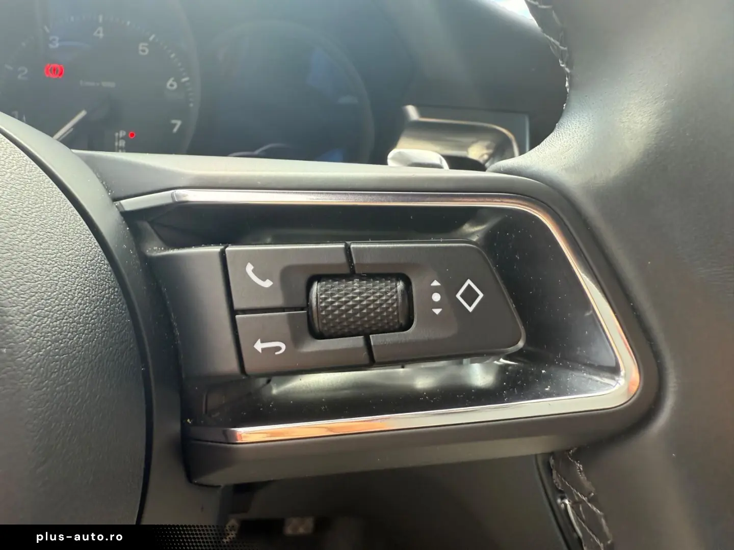 PORSCHE Macan 2.0TSI 195kW 8xAlu