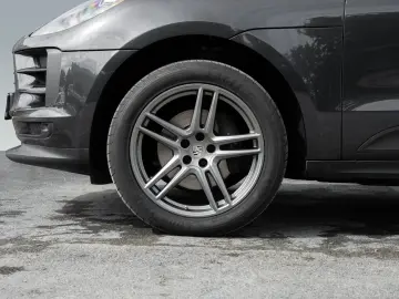 PORSCHE Macan AHK Panorama Dachsystem Sitzheizung vorn