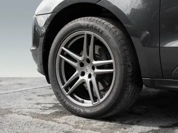 PORSCHE Macan AHK Panorama Dachsystem Sitzheizung vorn